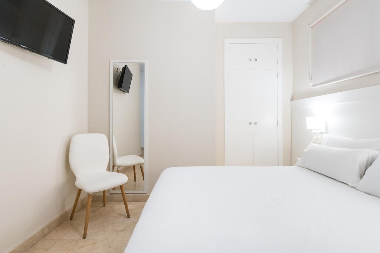 Lumbreras Host Appartement Sevilla Buitenkant foto