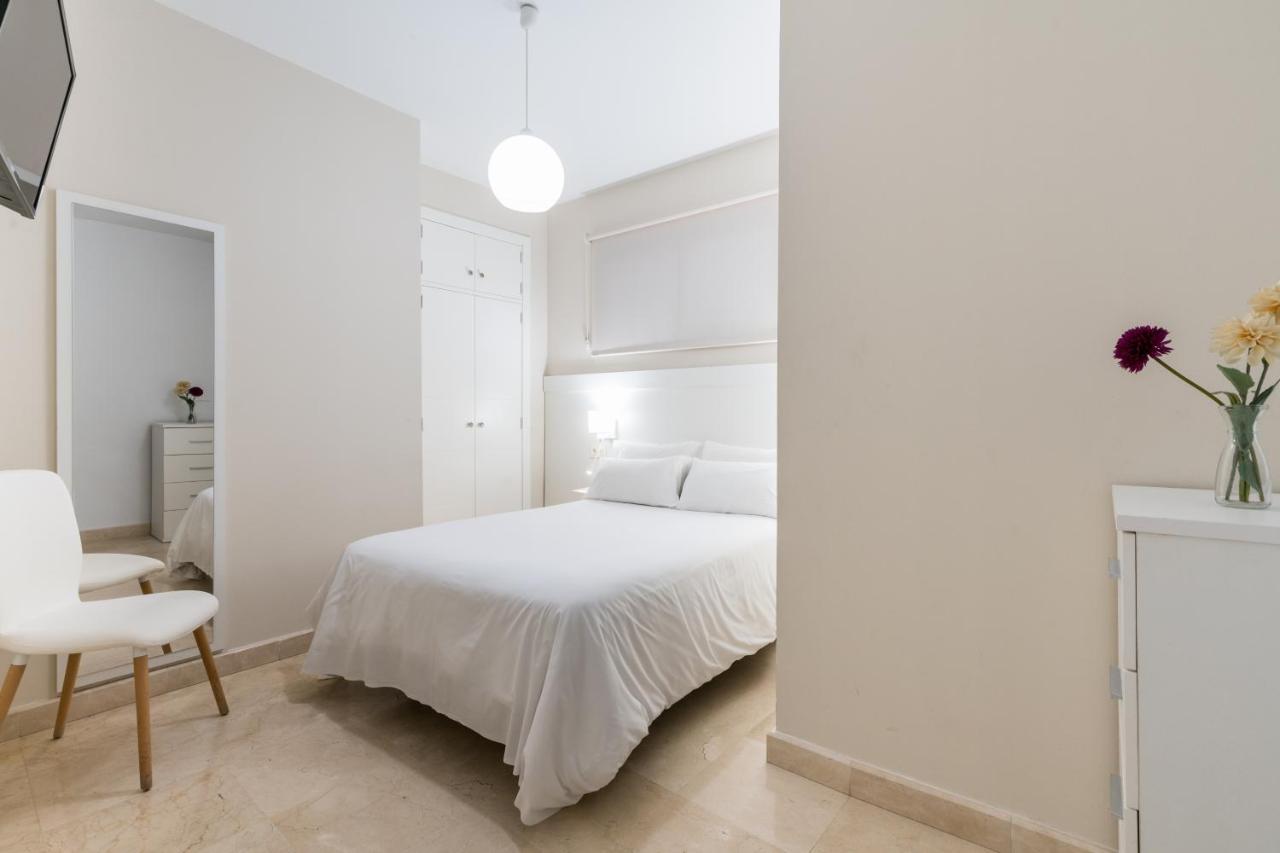 Lumbreras Host Appartement Sevilla Buitenkant foto