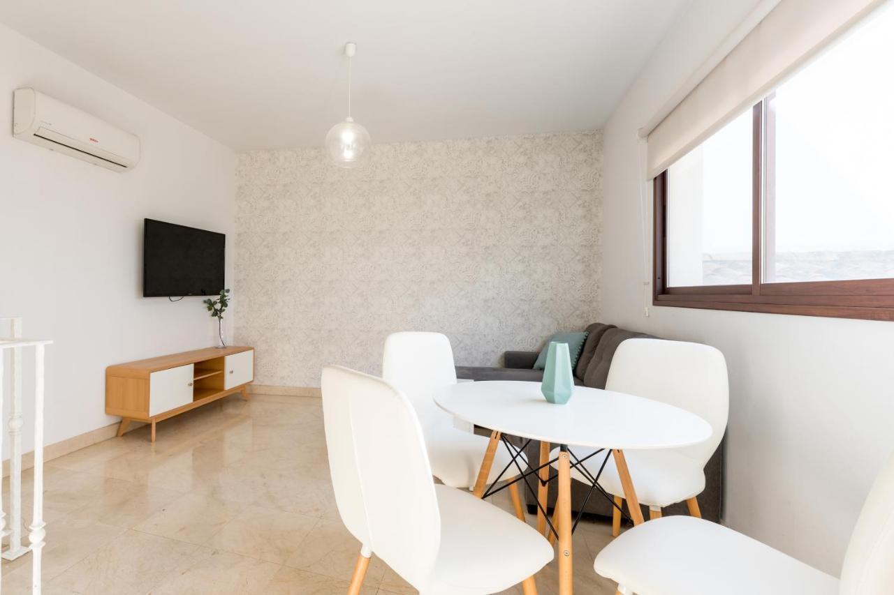Lumbreras Host Appartement Sevilla Buitenkant foto