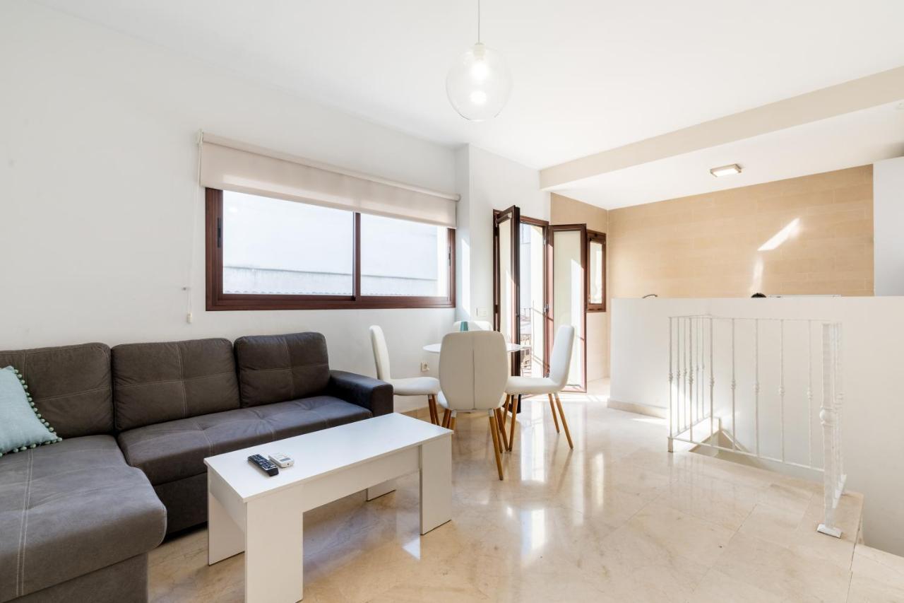 Lumbreras Host Appartement Sevilla Buitenkant foto
